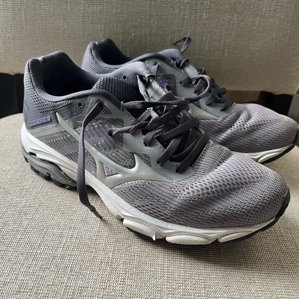 Mizuno Wave Inspire 16